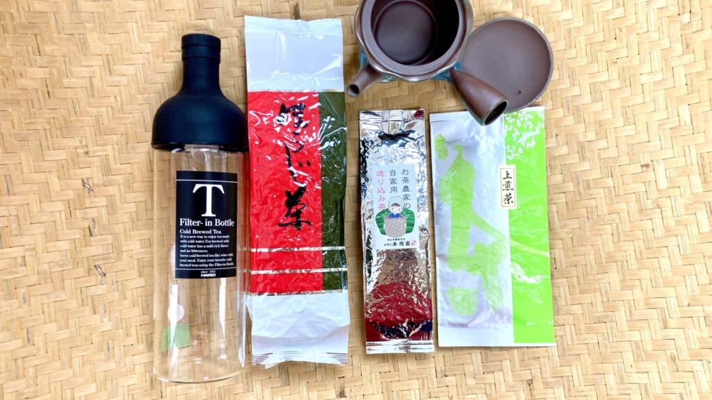 急須とフィルターインボトルと緑茶3種飲み比べセットの写真